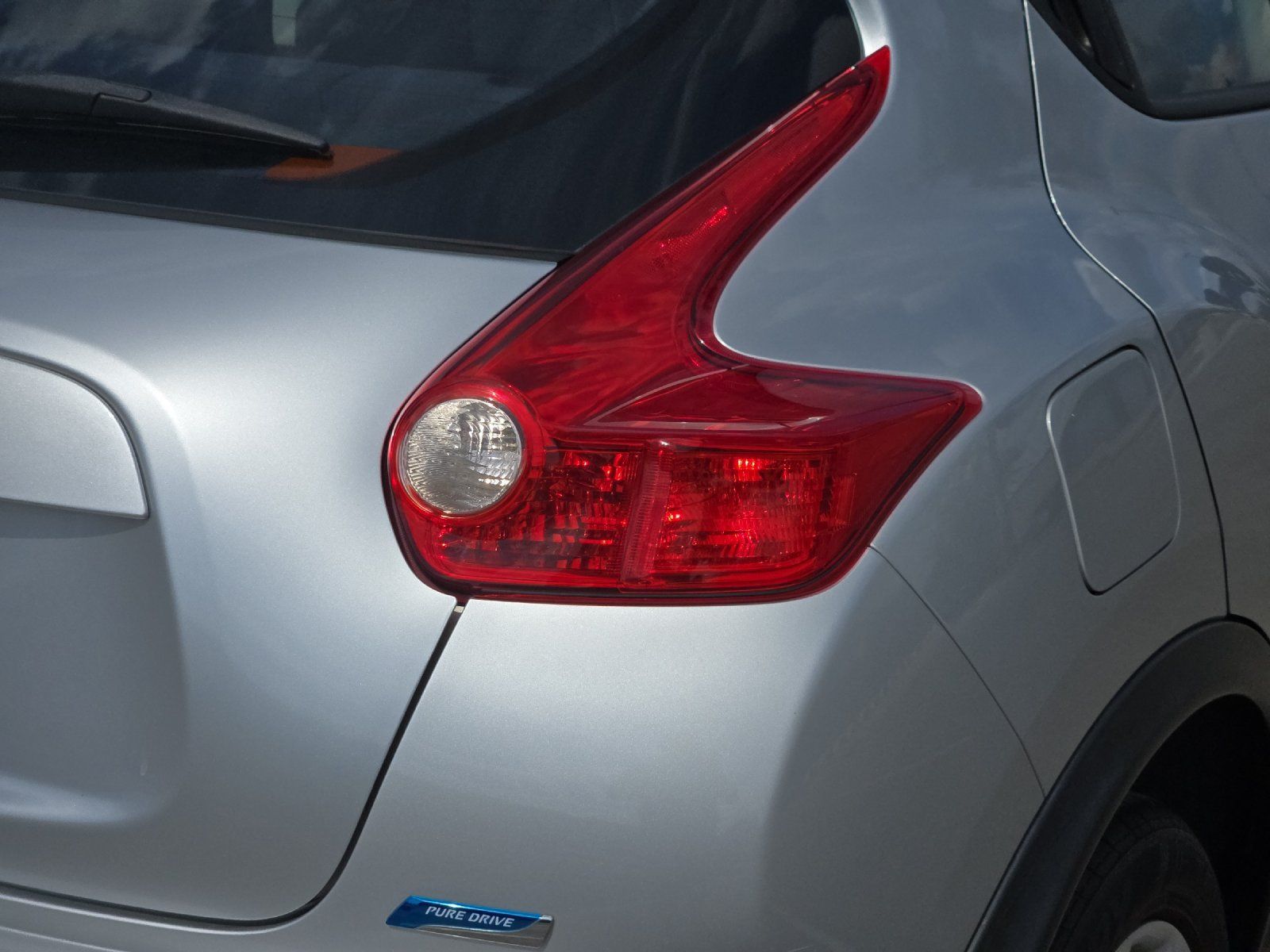 Used 2014 Nissan Juke S FWD image 23