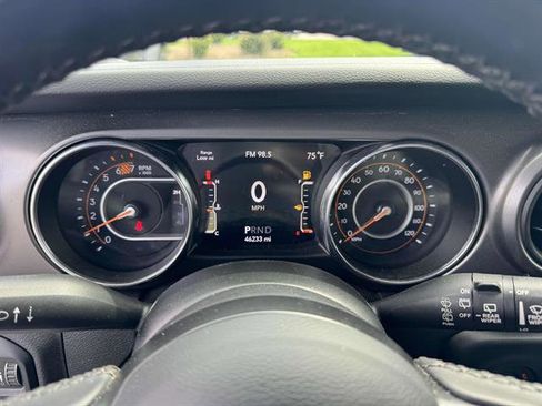 Used 2021 Jeep Wrangler Unlimited Sport image 11