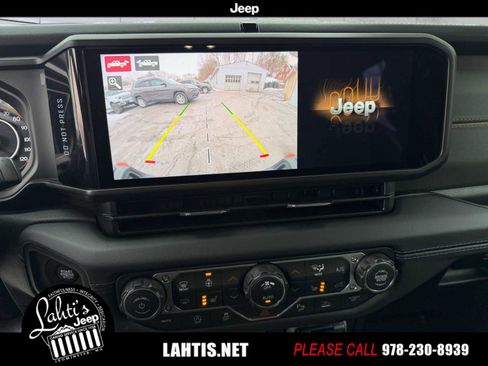 New 2026 Jeep Gladiator Mojave image 15