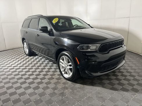 Used 2023 Dodge Durango GT image 2