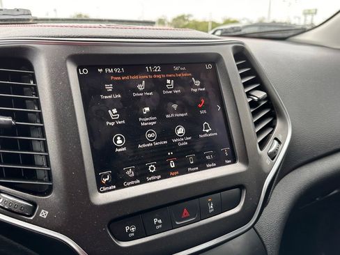 Used 2019 Jeep Cherokee Trailhawk AWD/4WD image 28