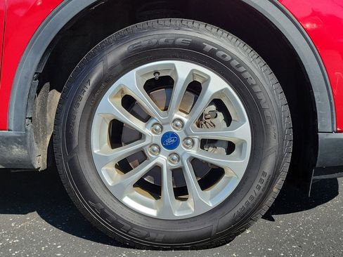 Used 2021 Ford Escape SE image 5