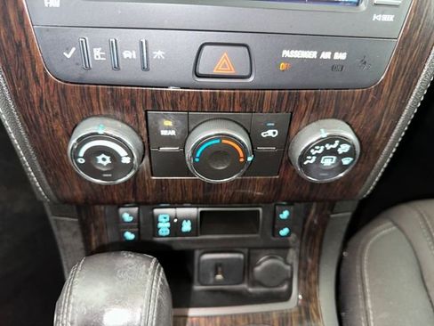 Used 2015 Chevrolet Traverse LT w/ Style and Technology Package image 22