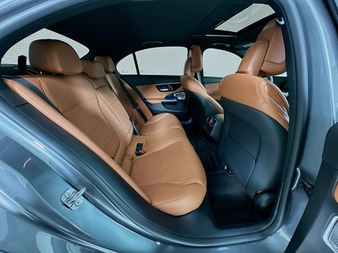 Used 2025 Mercedes-Benz C 300 Sedan image 30