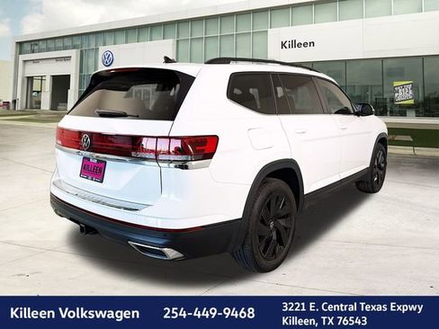 New 2025 Volkswagen Atlas SE image 7