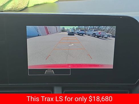 Used 2024 Chevrolet Trax LS FWD image 29