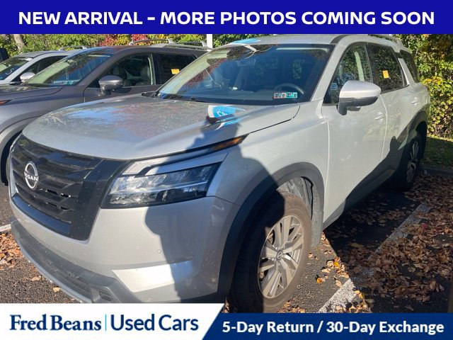 Certified 2024 Nissan Pathfinder SL w/ Black Appearance Package AWD/4WD image 3