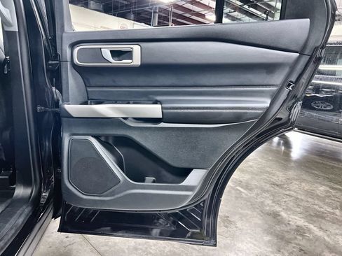 Used 2023 Ford Explorer XLT w/ Equipment Group 202A AWD/4WD image 24