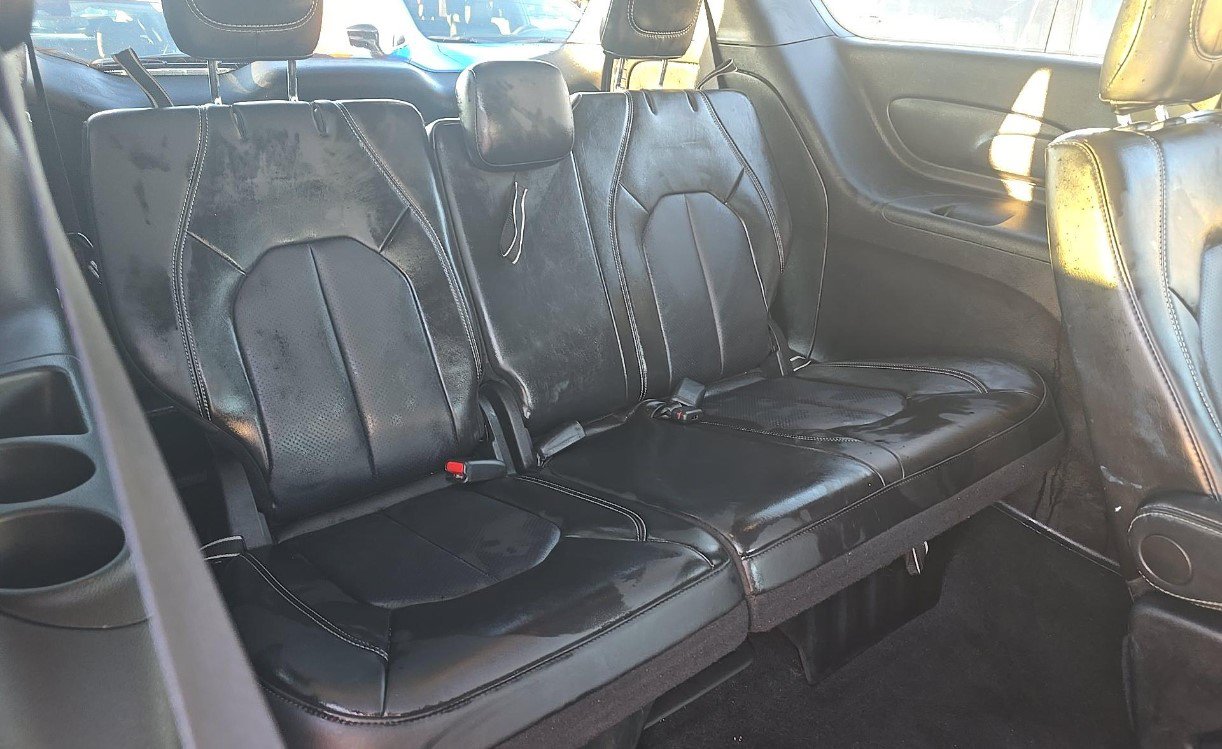 Used 2026 Chrysler Pacifica Select w/ S Appearance Package FWD image 11
