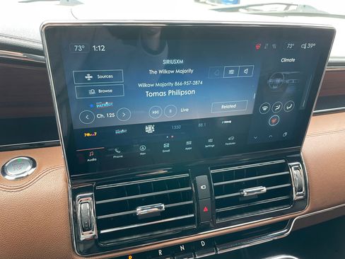 Used 2023 Lincoln Navigator Reserve AWD/4WD image 40