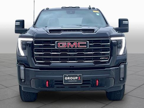 Used 2024 GMC Sierra 2500 AT4 w/ AT4 Premium Plus Package AWD/4WD image 4