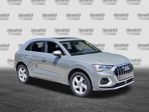 Used 2020 Audi Q3 2.0T Premium Plus AWD/4WD image 2