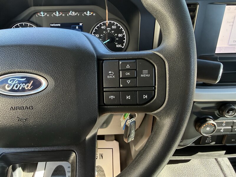 Used 2023 Ford F250 XL RWD image 4