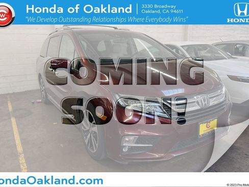 Used 2018 Honda Odyssey Elite image 1