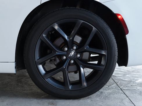 Used 2020 Dodge Charger SXT w/ Blacktop Package image 36