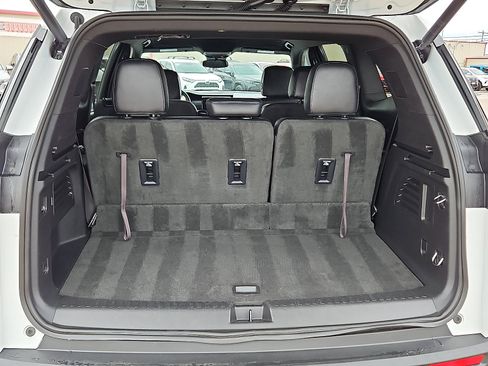 Used 2024 GMC Acadia Elevation image 6
