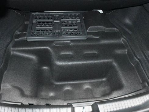 Certified 2025 Mercedes-Benz C 300 4MATIC Sedan image 24