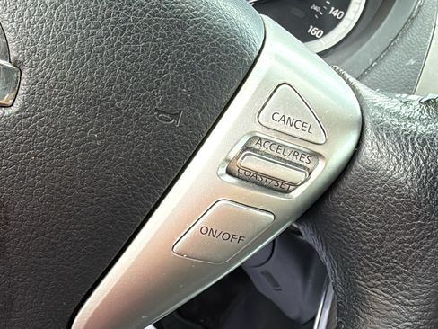 Used 2014 Nissan Sentra SR w/ SR Driver Package FWD image 11