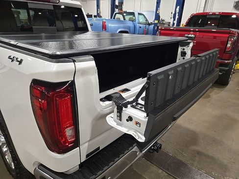 Used 2021 GMC Sierra 1500 SLT w/ SLT Premium Plus Package image 52