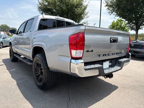Used 2016 Toyota Tacoma SR5 w/ Towing Package AWD/4WD image 2