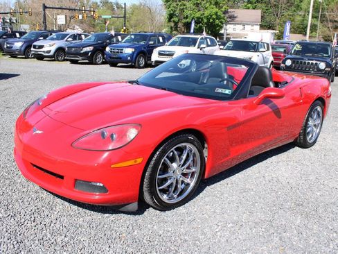 Used 2005 Chevrolet Corvette Convertible w/ Preferred Equipment Group RWD image 2