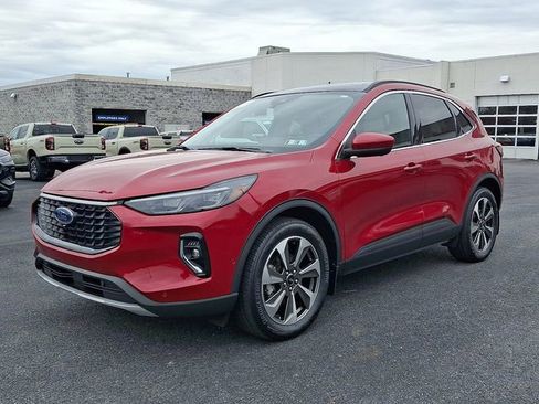 Certified 2023 Ford Escape Platinum w/ Premium Technology Package AWD/4WD image 3