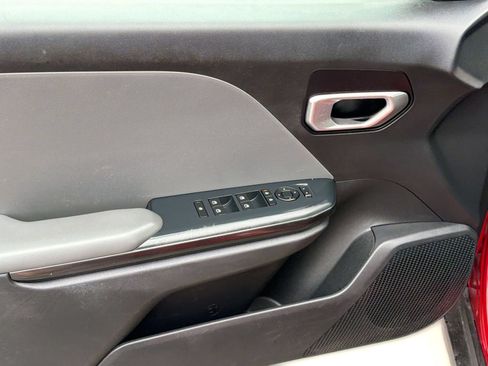 Used 2025 Kia K4 FWD image 11