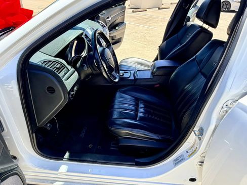 Used 2016 Chrysler 300 S w/ Light Group RWD image 33