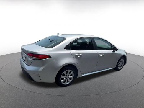 Used 2025 Toyota Corolla LE FWD image 12