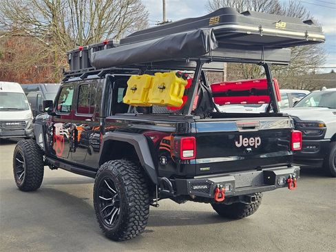 Certified 2023 Jeep Gladiator Rubicon w/ Cold Weather Group image 5