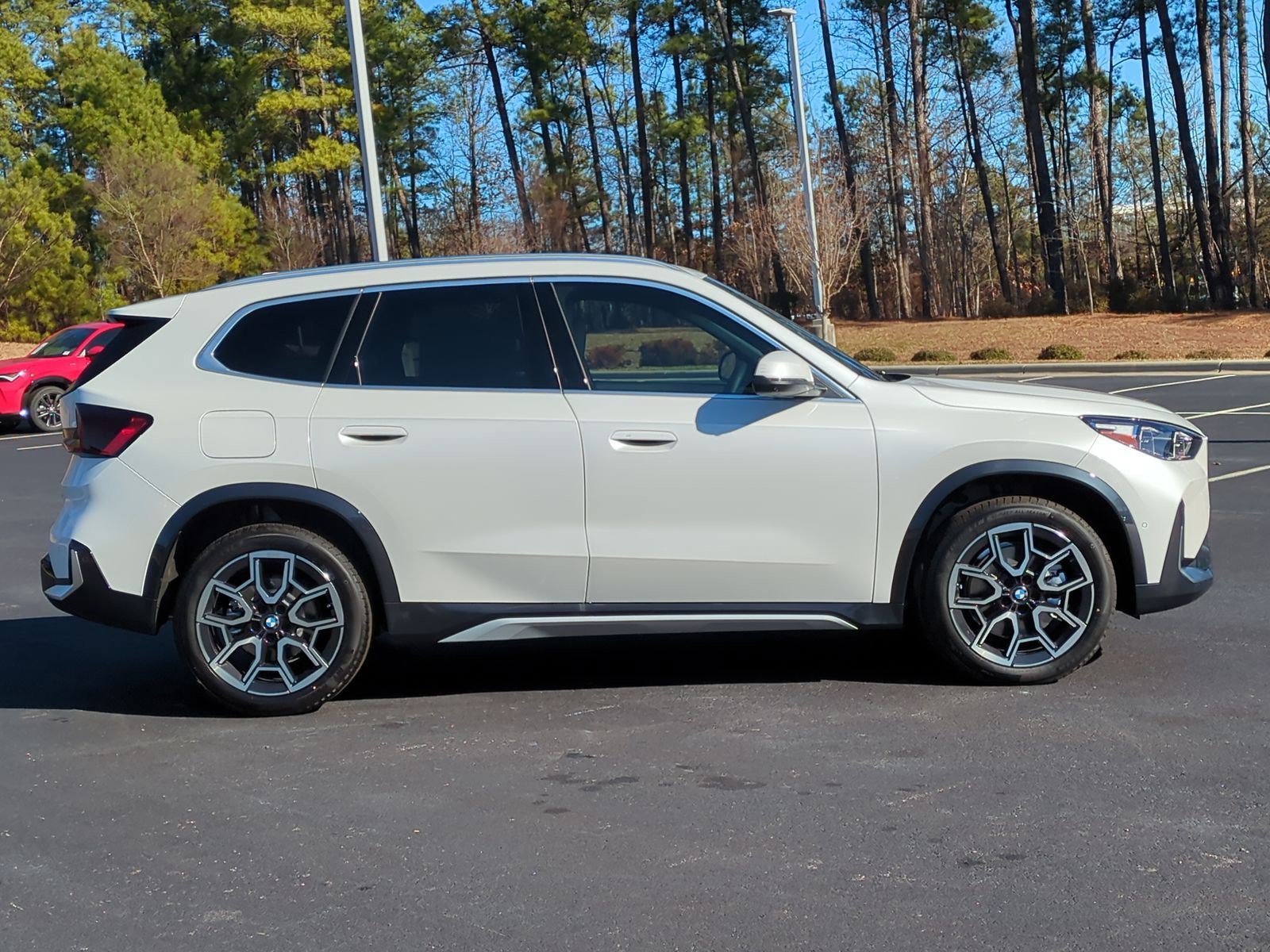 Used 2026 BMW X1 xDrive28i w/ Technology Package AWD/4WD image 11