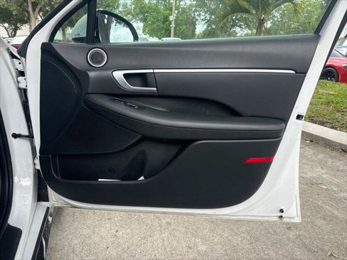 Used 2025 Hyundai Sonata SEL FWD image 21
