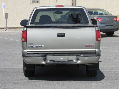 Used 2003 GMC Sonoma SLS image 6