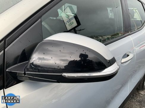 Used 2023 Chevrolet Bolt EUV LT image 82