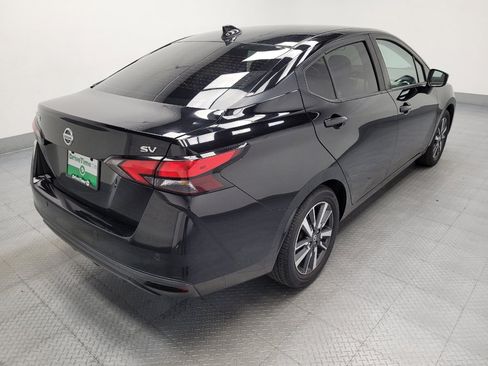 Used 2021 Nissan Versa SV FWD image 10