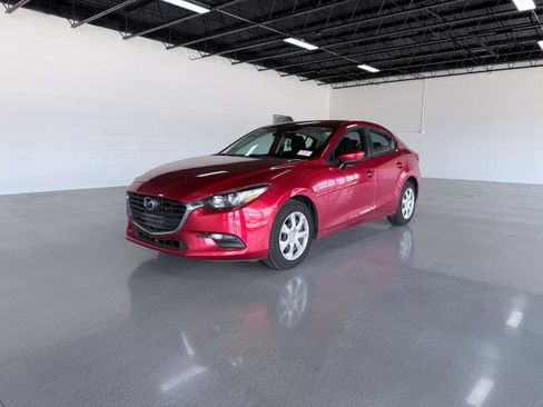Used 2017 MAZDA MAZDA3 Sport FWD image 2