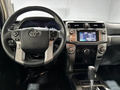 Used 2016 Toyota 4Runner SR5 AWD/4WD image 8
