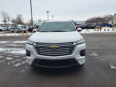 Used 2023 Chevrolet Traverse Premier image 8