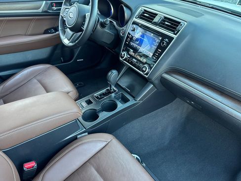 Used 2018 Subaru Outback 2.5i Touring image 16