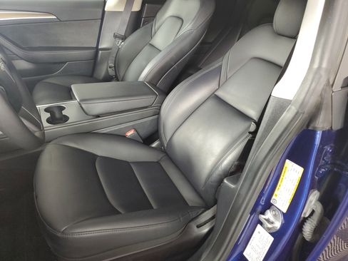 Used 2023 Tesla Model 3 Standard Range image 12