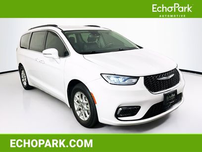 Used 2022 Chrysler Pacifica Touring-L