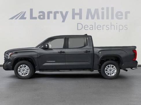 New 2026 Toyota Tundra SR5 AWD/4WD image 3