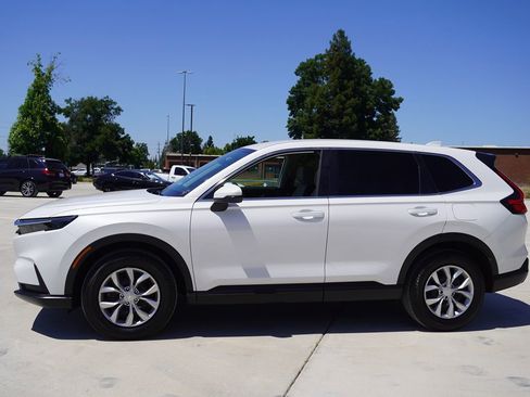 Used 2025 Honda CR-V LX image 3