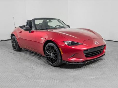Used 2016 MAZDA MX-5 Miata Club RWD image 11