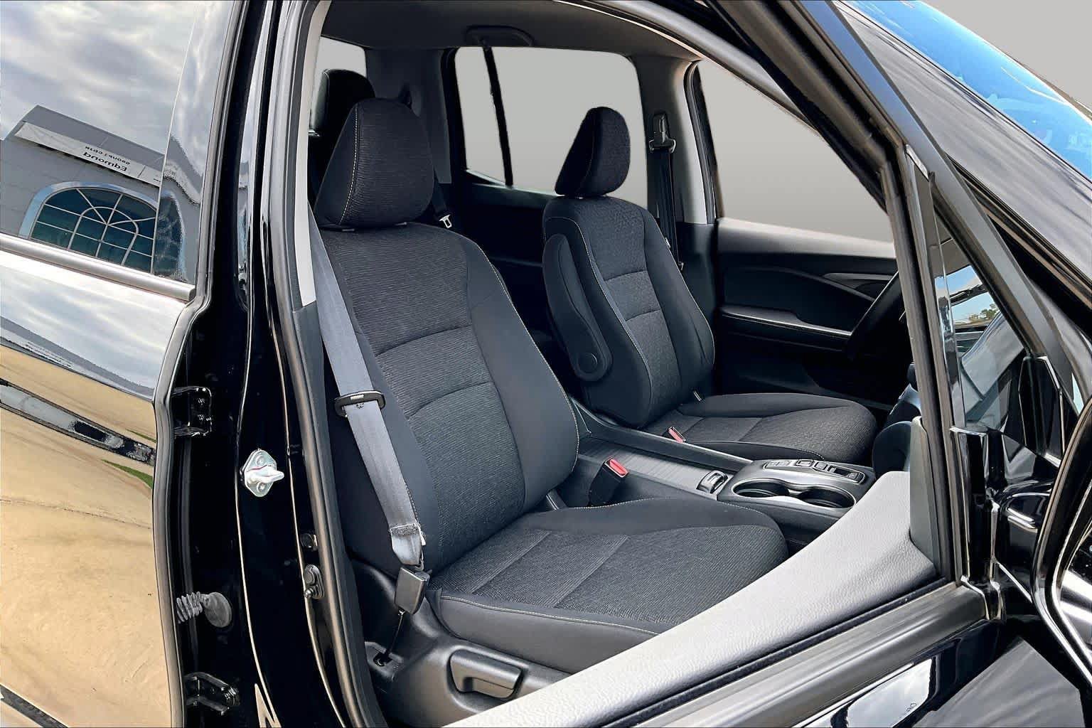 Used 2023 Honda Ridgeline Sport image 9