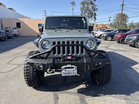 Used 2014 Jeep Wrangler Unlimited Rubicon w/ Connectivity Group AWD/4WD image 8