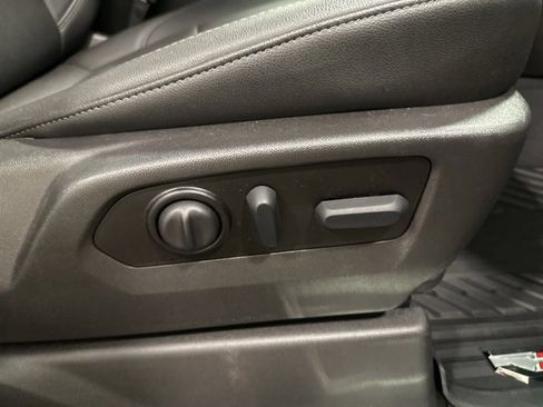 Used 2022 Chevrolet Silverado 1500 LTZ w/ LTZ Premium Package image 13