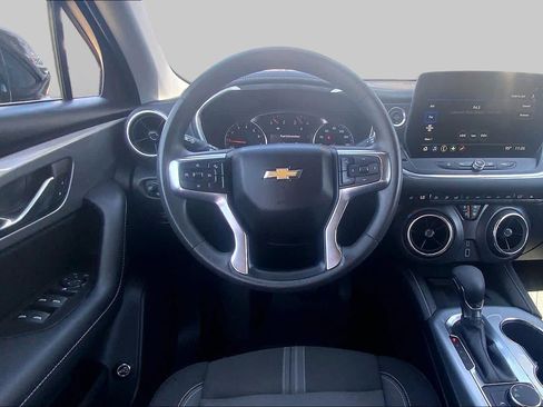 Used 2024 Chevrolet Blazer LT w/ Convenience Package FWD image 6