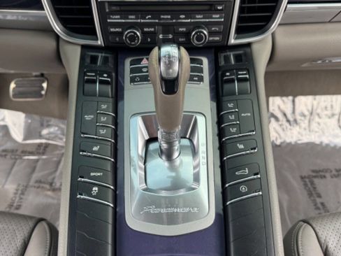 Used 2011 Porsche Panamera 4 image 22