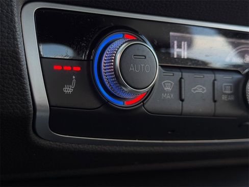 Used 2024 Audi Q3 2.0T Premium Plus image 30